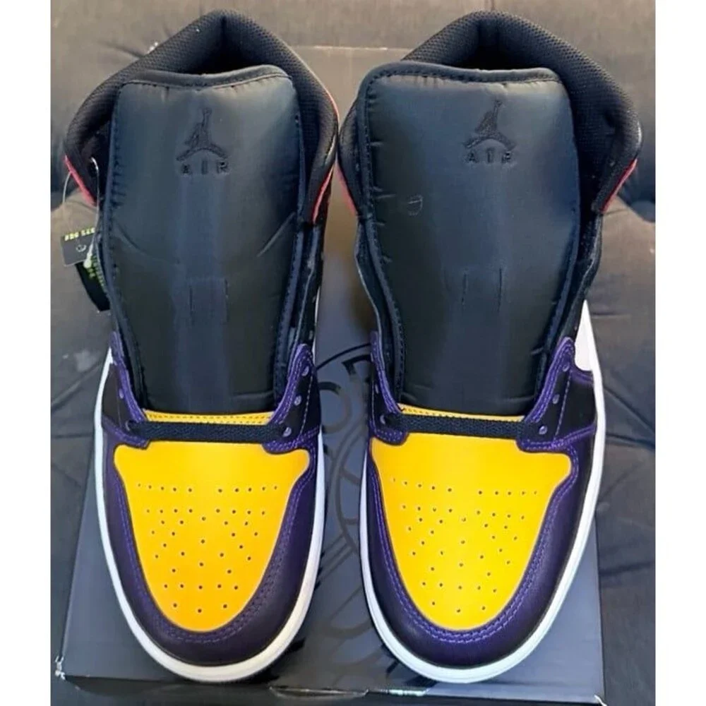 AIR JORDAN 1 MID SE WEAR AWAY LA TO CHICAGO